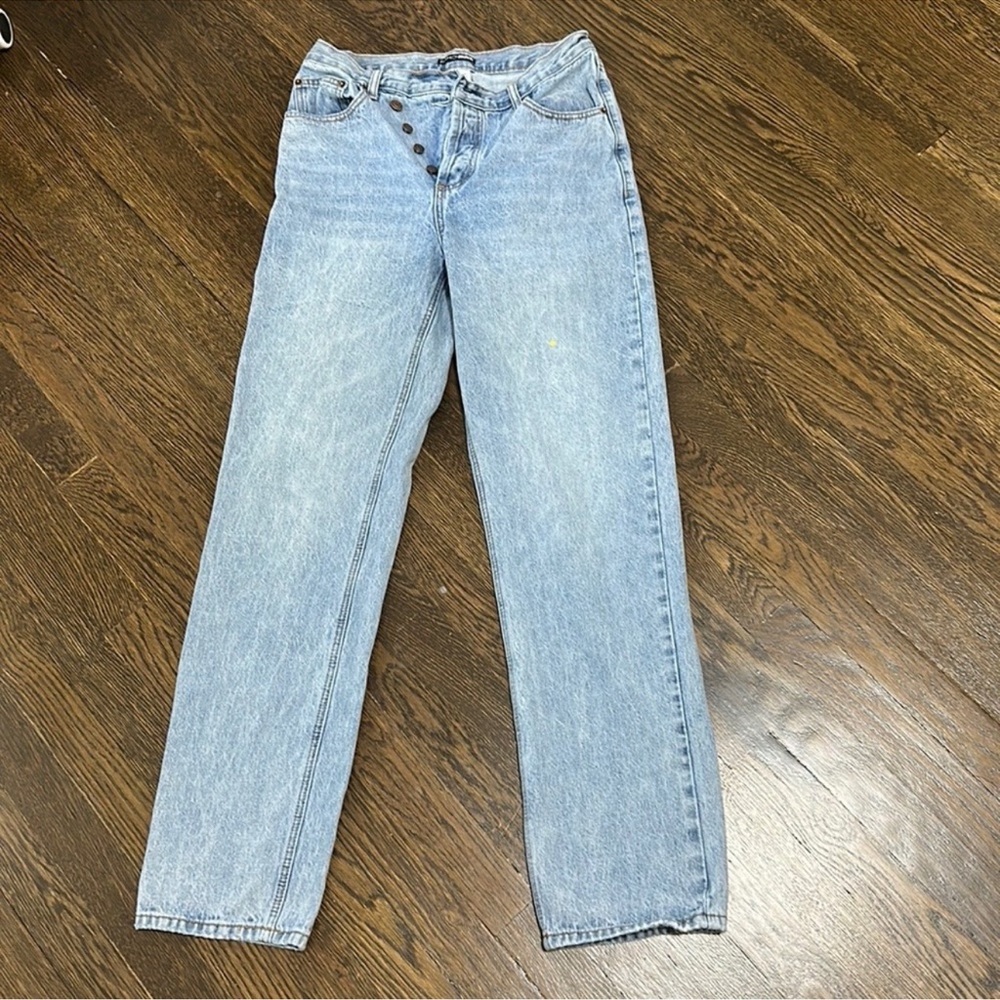 Fashion nova crossover straight leg jeans. Light blue wash - Picture 6 of 6